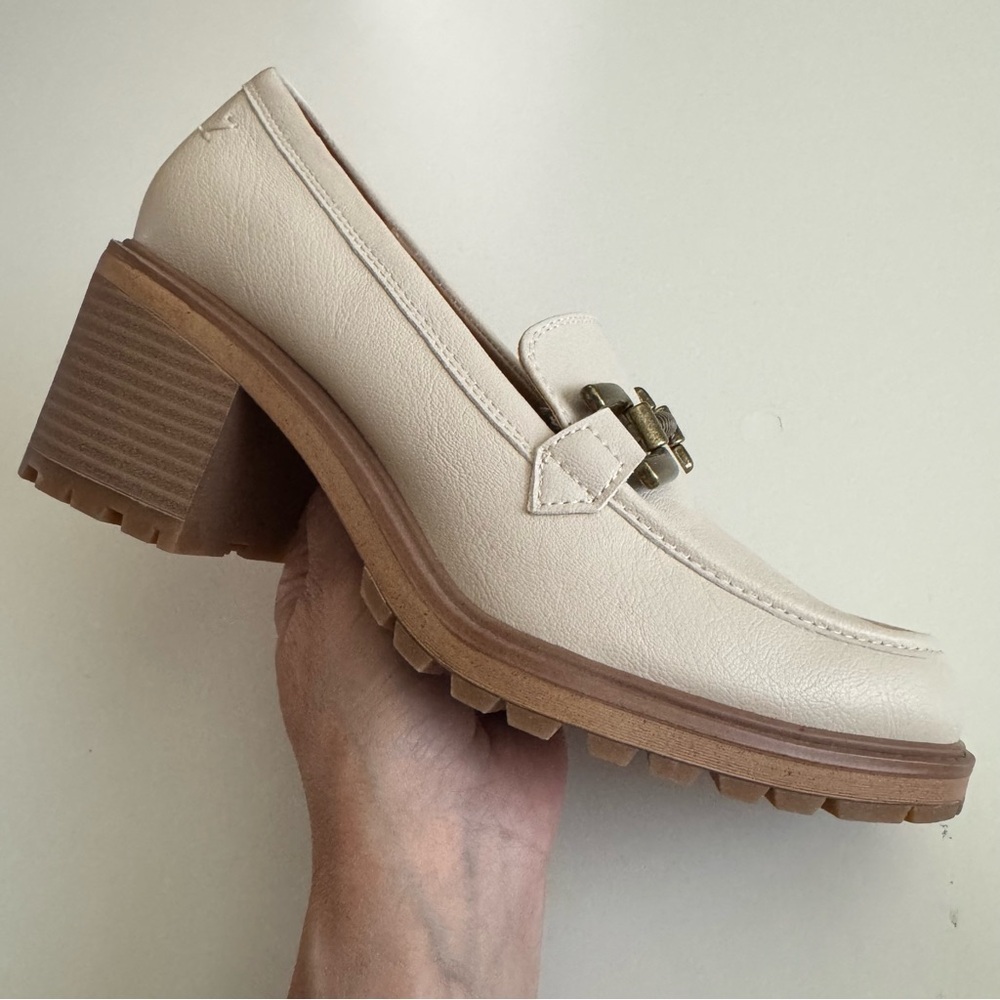 Zodiac Gemma Slip On Loafer Stacked Heel Metal Trim Women’s size 7.5